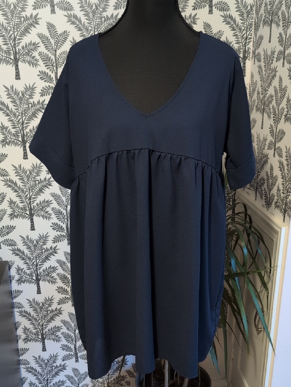 Zenana Outfitters Navy V-Neck Babydoll Tunic